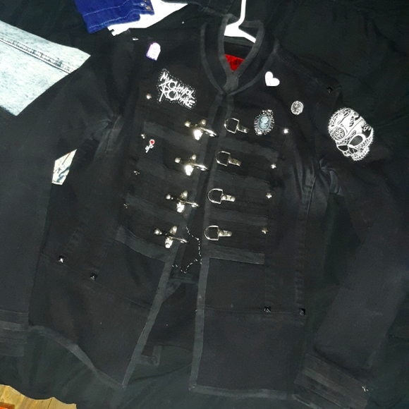 Upcoming!Quick update showing a few of the pieces to be photographed on the 15th - Picture 4 of 16